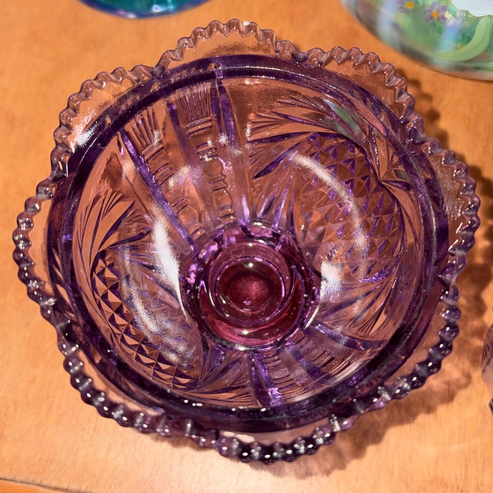 Fenton Pineapple & Hearts embossed glass fairy lamp amethyst purple wisteria 💜💜 - Picture 3 of 7